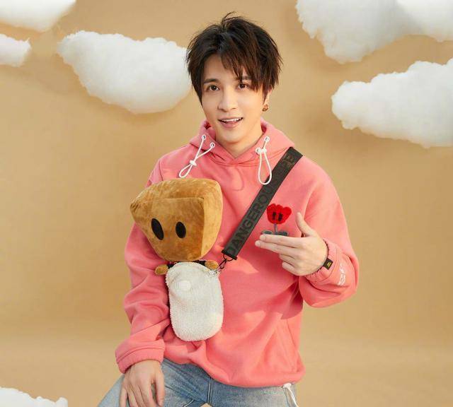 薛之谦包场《少年的你》,仿佛看到了五合院再合体_王源_易烊_电影