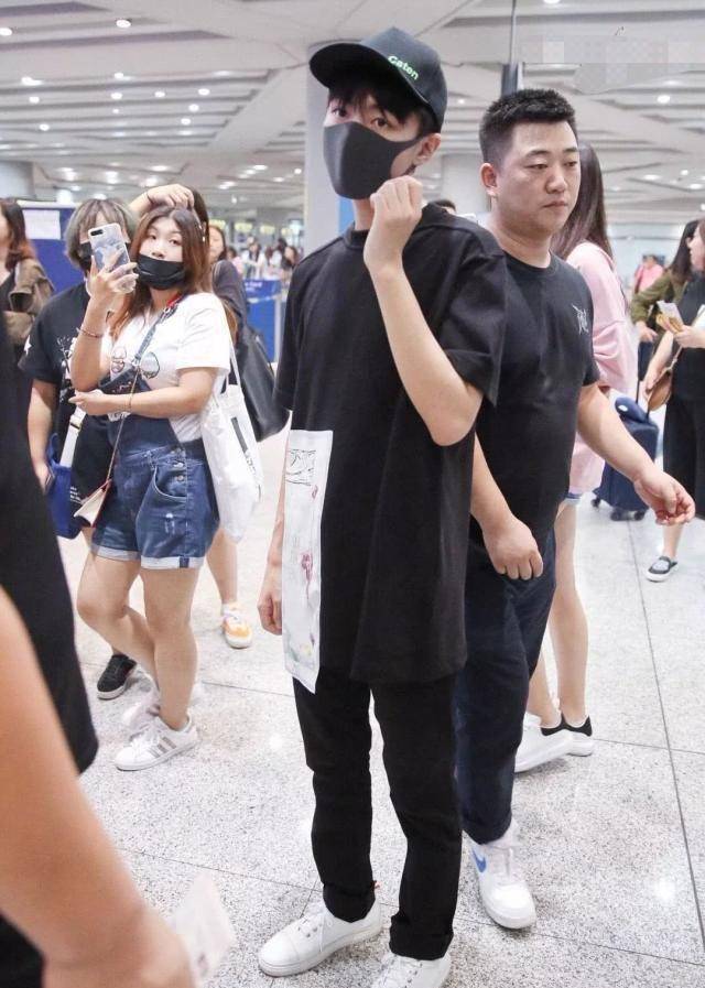 tfboys将会在这个活动合体了?小凯的一个重要工作人员换了?