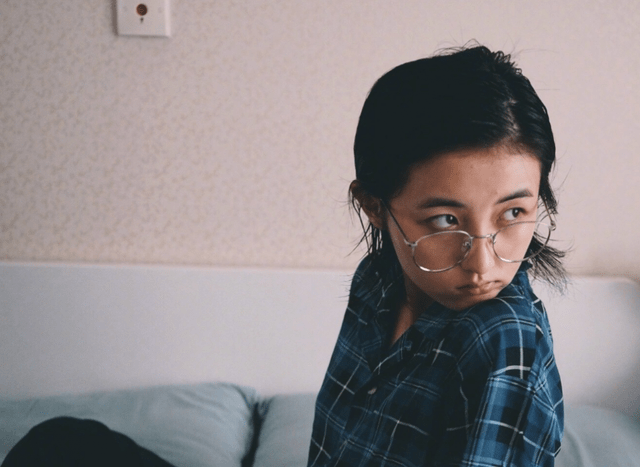 被网友看好拿影后,新电影6天狂揽5亿票房,张子枫为何这么厉害?