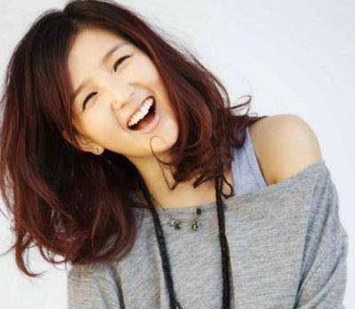 看着《吐槽大会》,我只在想为啥不把衣服穿好_何洁_活动_刘芸