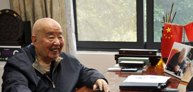 为他提供支持与帮助的人,他的名字叫熊清泉,曾担任湖南省省委书记一职