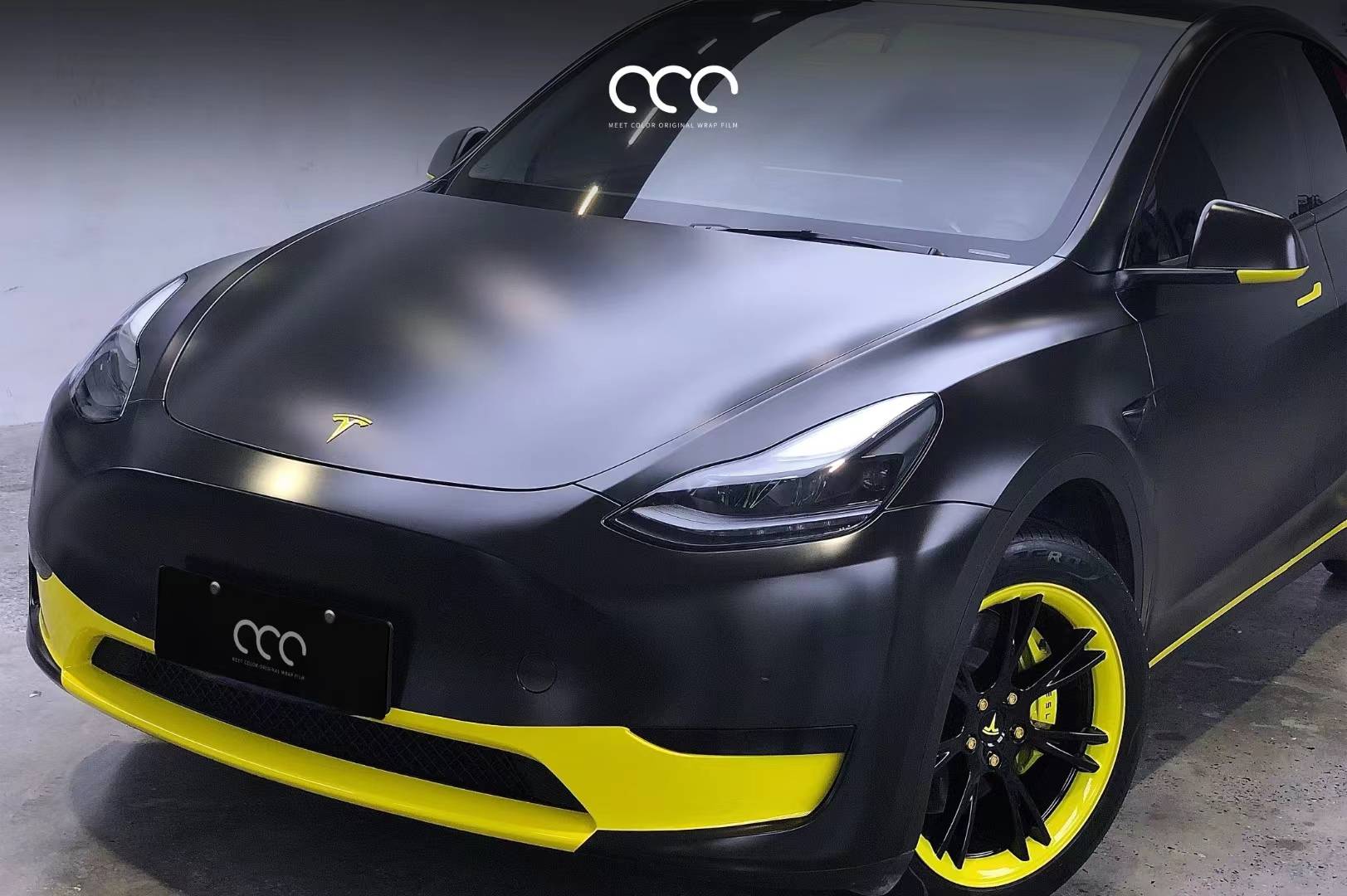 特斯拉model y漫彩改色膜电光金属黑,"黑丝"质感的雾面哑光