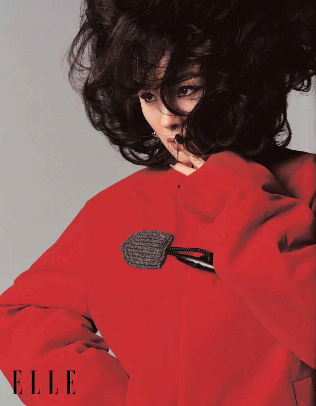 67杨幂十登elle杂志封面,解锁摩登猫眼妆复古感拿捏_造型_什么