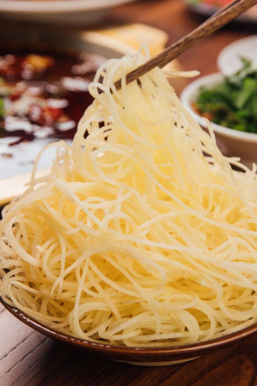 编辑编辑把土豆当面嗦是种什么体验?在这里你可以体验到!