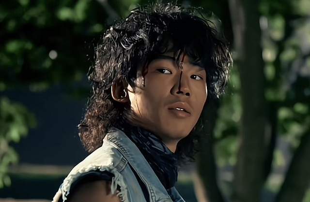 八角笼中:大小马虎演技双双惊艳,小的来自山区,大的履历不简单_永胜