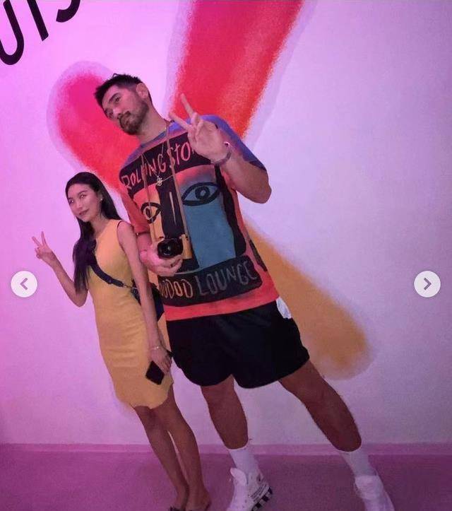 高以翔37岁冥诞引泪目,女友晒合照表思念,粉丝自发悼念花海一片