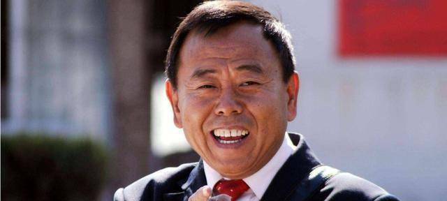 潘长江曾因怪病活不过25岁,被下病危通知却逆风翻盘,怎么做到的_父母