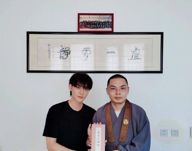 黄子韬爸爸追悼会低调举行:优秀的父亲,给儿子留下的不止是财富_生活