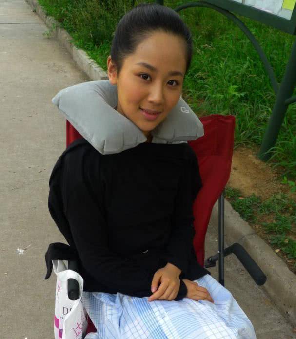 杨紫粉丝开撕工作室,颜值低就甩锅给团队?_发展_方向_实力派