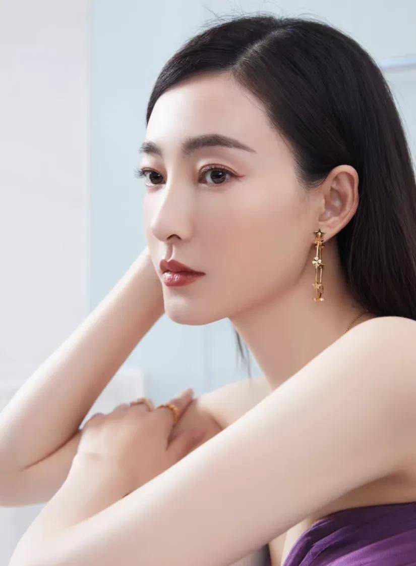 丽坤,妍希,李纯,勤勤,twins红毯斗艳,最终花落谁家_金色_身材_陈妍希