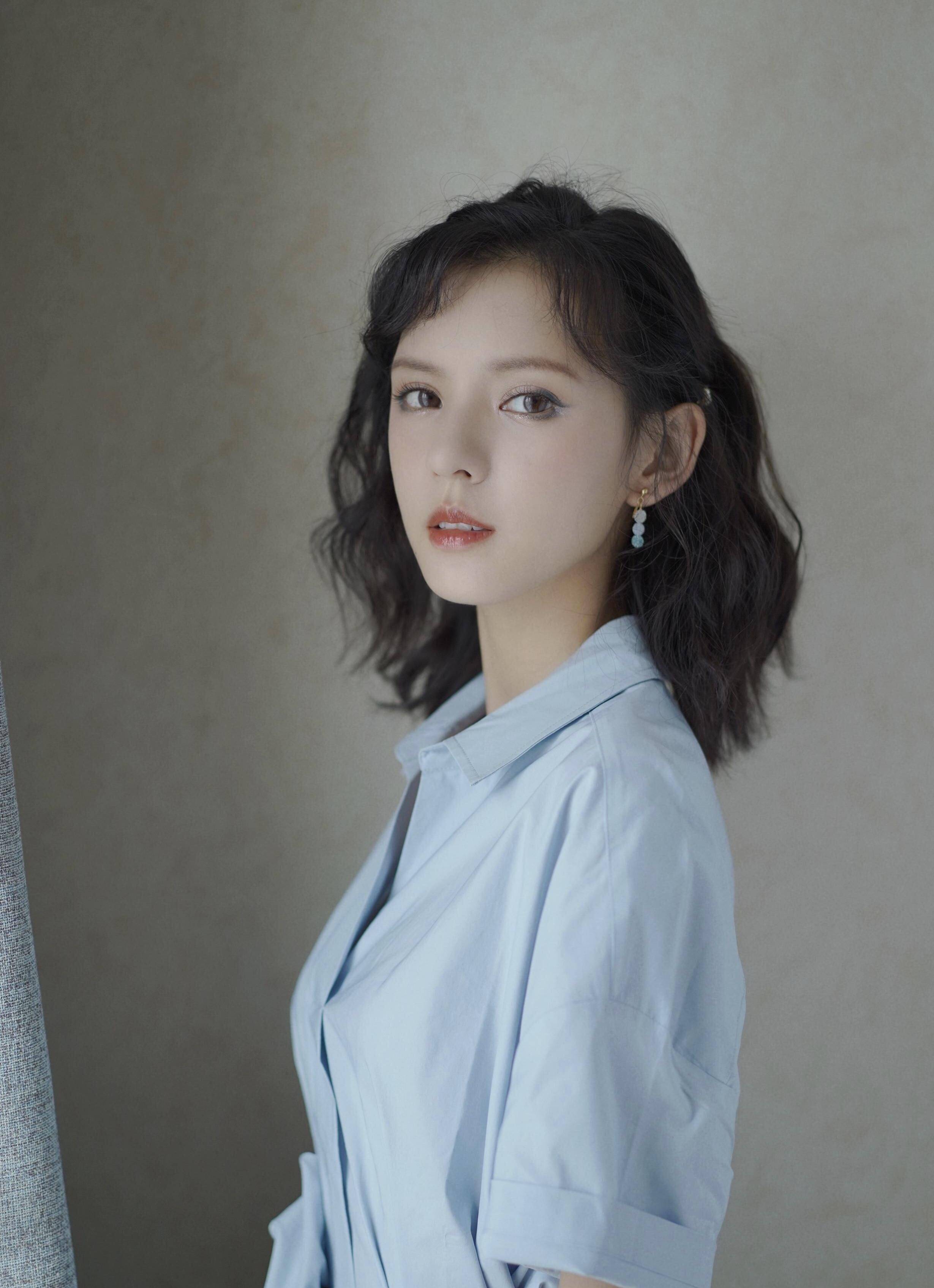 张予曦"撞脸"陈瑶?同为偏瘦甜美类型,这两大美女你更喜欢谁?