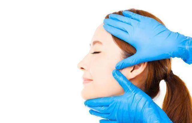 "悬胆鼻"被视为鼻中之王,看着就是一副富贵相,老了更显气质_鼻子_高挺