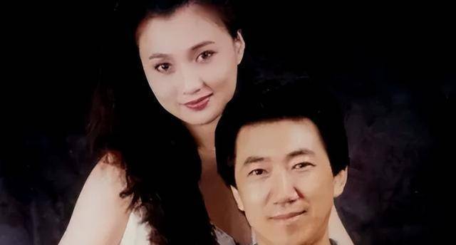 因出演杨贵妃成名,被623封情书拿下的林芳兵,如今57岁依旧美丽_李凌