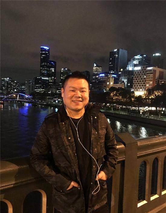 岳云鹏另外一个徒弟本名"徐傲冲",之后改名"徐筱竹",不过大名却被小名