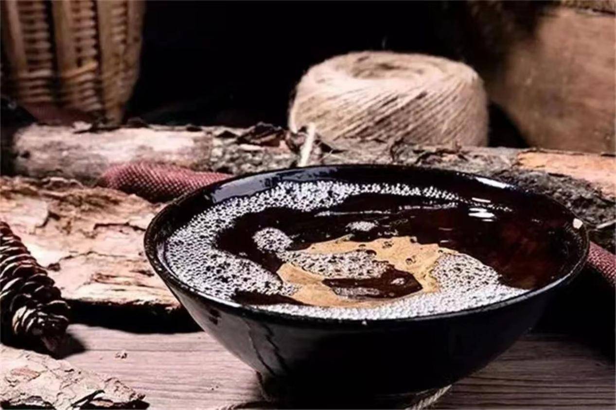 河北98岁老人,晚饭一碗白酒加半筐圣女果,这样的生活习惯不寻常_老