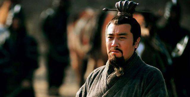 "刘备"感谢他,"曹操"火了他,"孙权"在等他_于和伟_枭雄_三国演义