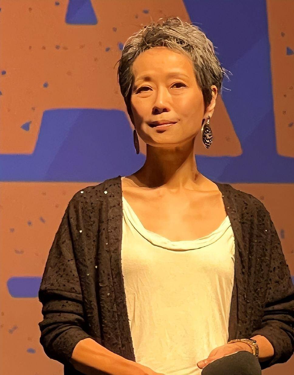 60岁叶童状态太好了!