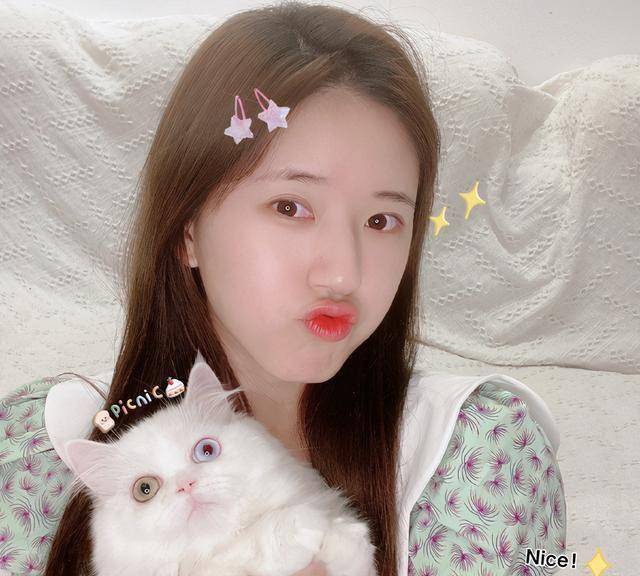 赵露思资源炸裂,接连四部戏演绎高级感,爱笑的女孩运气不会太差_作品