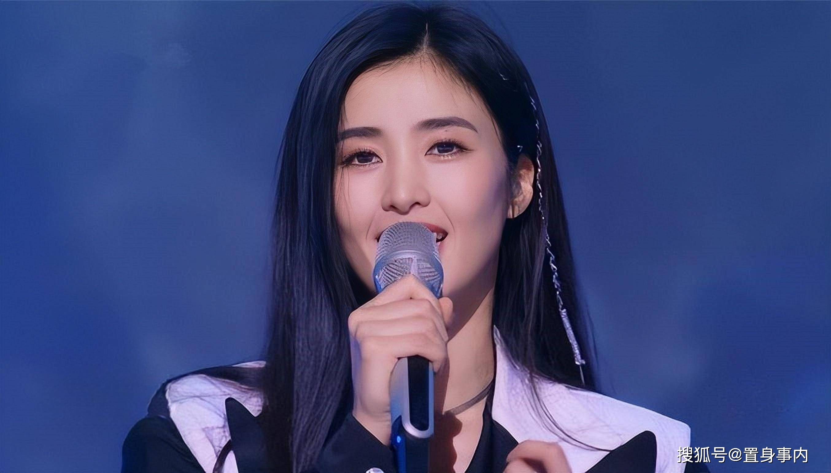 浪姐4复活赛:一群唱英文的华语歌手,输给了一位唱国风的外国人_赵丽娜