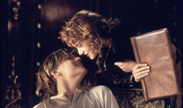 可不久后两人就在人群中失散了最后坎迪和休伍伦都获救了,肯特却不幸