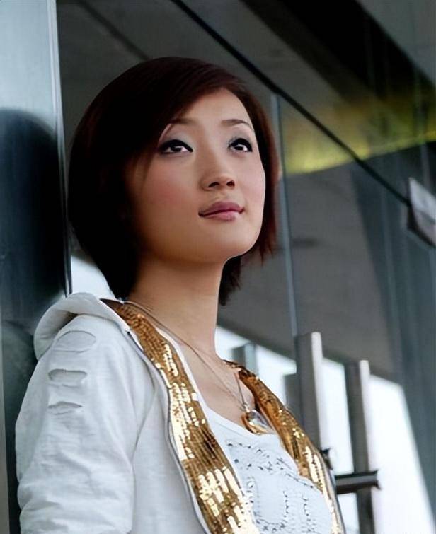 演员张瑶:32岁逼婚ceo丈夫,至今没有孩子,她现在过得怎么样了_陈科