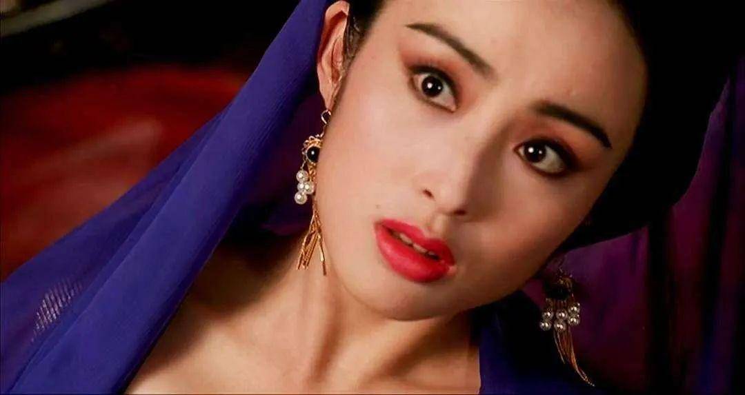 《武状元苏乞儿》《九品芝麻官》《逃学威龙》等等,都可以看到张敏的