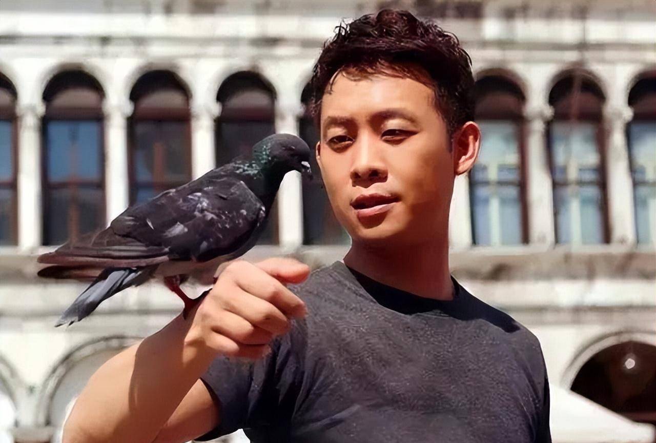 张译:因太穷恋人离他而去,40岁当上影帝,娶二婚女主播生活幸福_时候