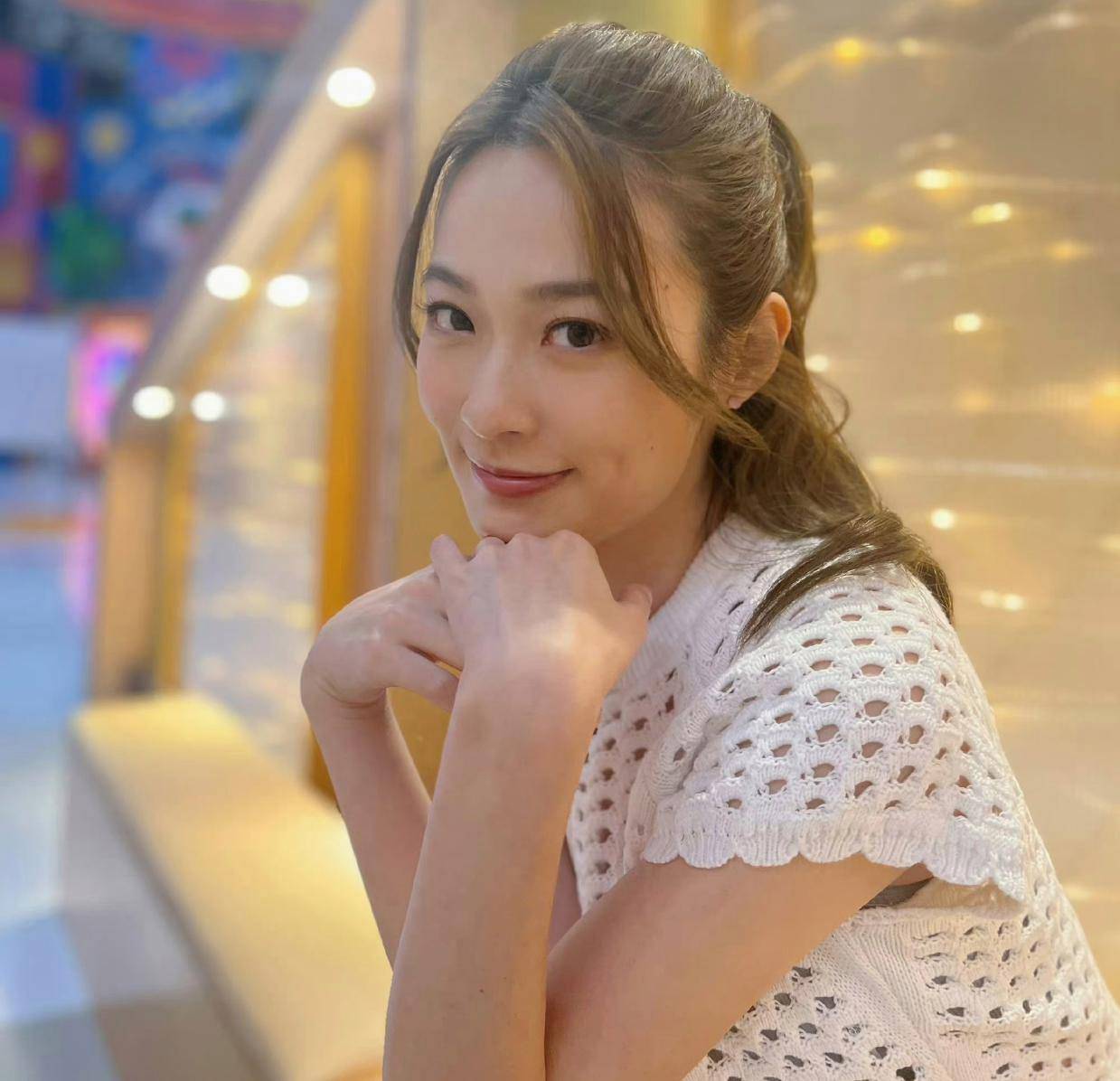 "翻版李佳芯"港圈发展艰难,获黄宗泽引荐打入内地市场?