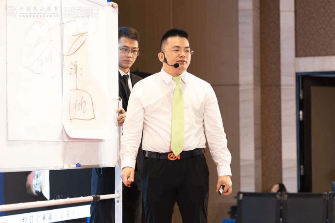 中商教育集团创始人叶荣祖:总裁营行《重构商业》重新构建新商业模式