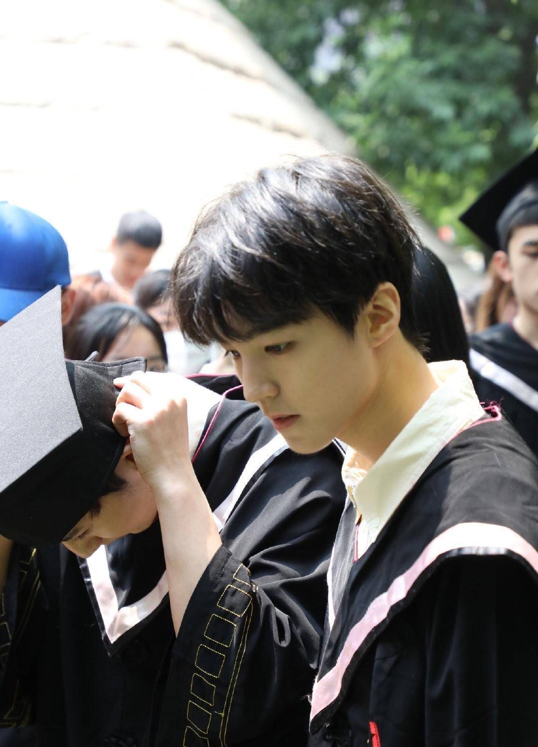 前段时间,吴磊作为大四生在学校发言的时候,小编有点惊讶,因为觉得