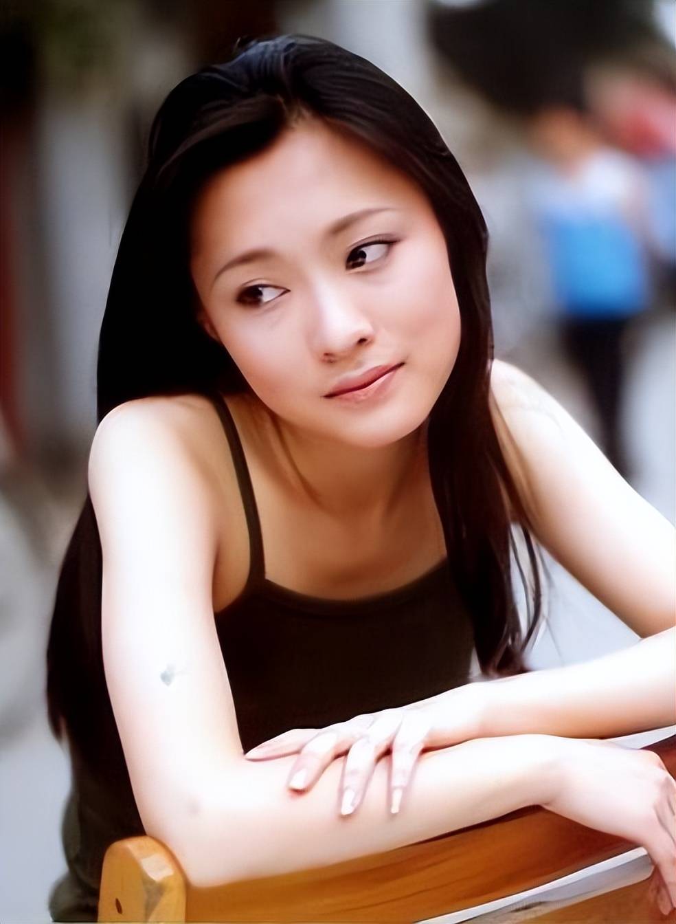 04.在紫凝忙碌的央视主播生涯中,高压状态时刻围绕着她.