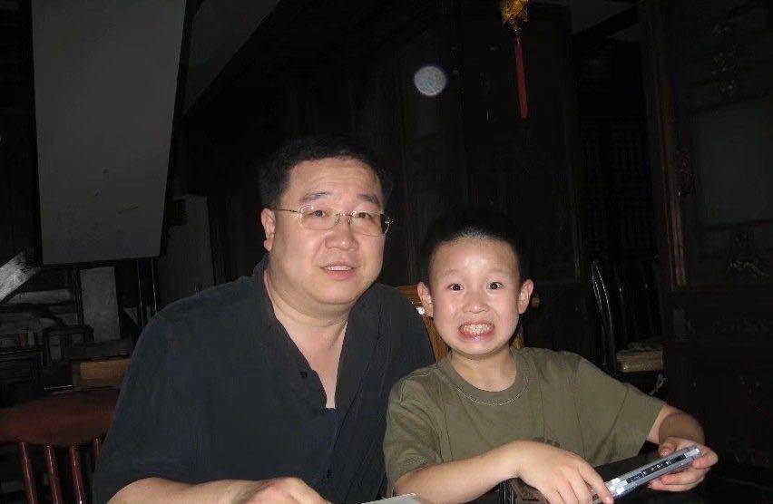 我不怨父亲英达,也不嫉妒弟弟英如镝,更没必要认祖归宗_宋丹丹_小时候