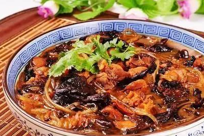 中国八大菜系为什么没有东北菜？南方人：可能是不够精致