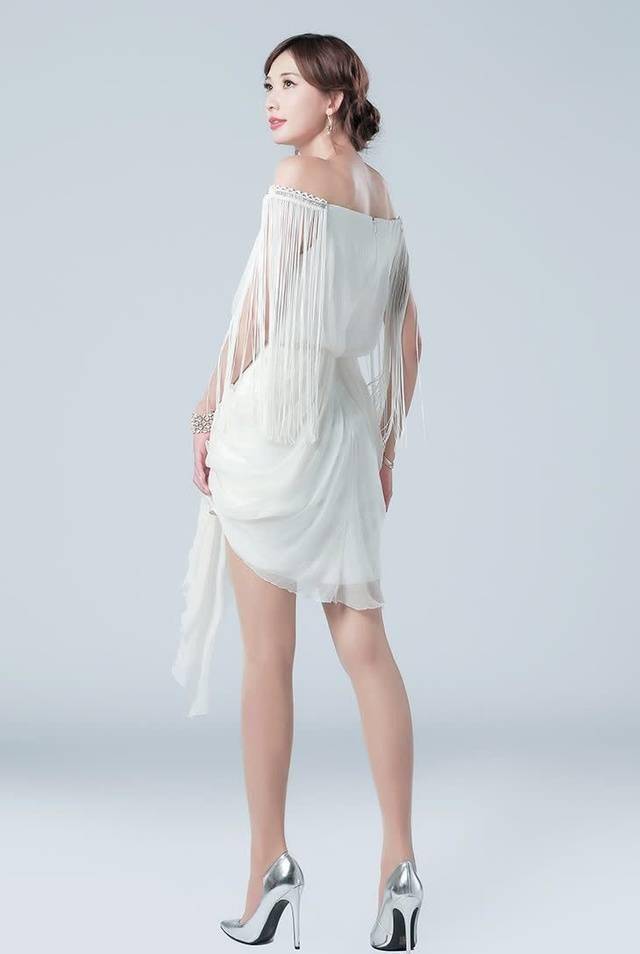 43岁的林志玲姐姐出道之前这么豪放!有不少网友直呼受不了!