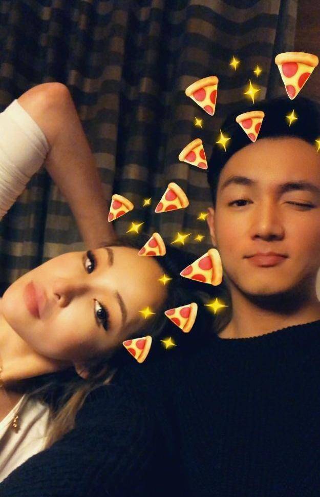 41岁萧亚轩和小男友高调秀恩爱,满满都是幸福的味道,羡煞旁人_生活