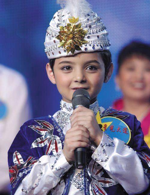 《吉祥三宝》中小女孩的发际线也令人堪忧_英格玛_妈妈_网友