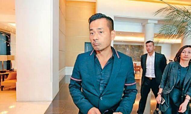 他是崩牙驹的军师,势力遍及澳门,被6个东北打手袭击,出1亿缉凶_街市