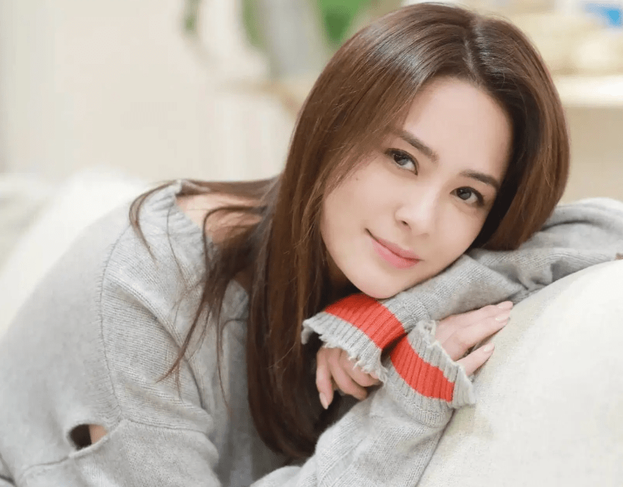 看她和黎姿合照,就有答案_身材_身高_cm