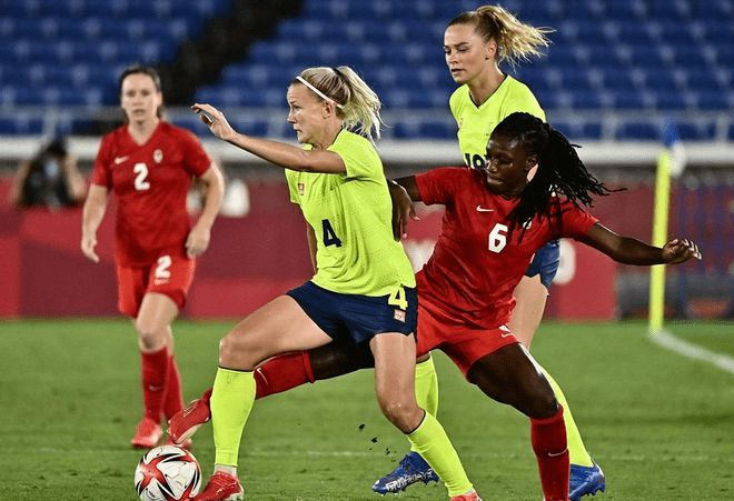 人艾伦·斯塔西奇,他帮助菲律宾获得了2023年女足世界杯的参赛资格,这