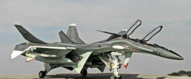 动画《战斗妖精雪风》:ffr-31系列战斗机介绍_战术侦察机_设计_批次