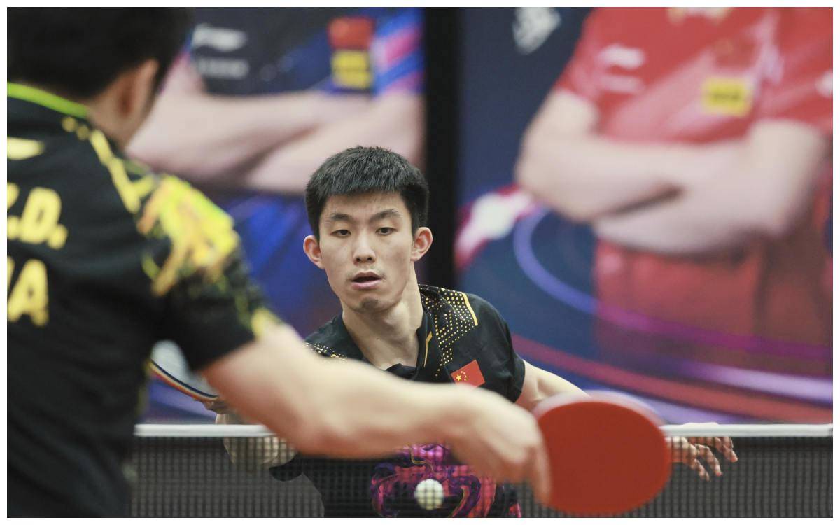王楚钦和周启豪获胜,樊振东横扫向鹏,莫雷高德爆冷输球_进攻_正手