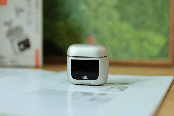 深度体验JBL TOUR PRO2,首款全彩LCD触控屏静噪耳机体验到底如何?