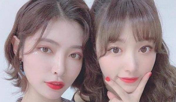 孔雪儿仗着自己腰细,绑上一条"脚链",坐下时却意外滑落到胯部_许佳琪