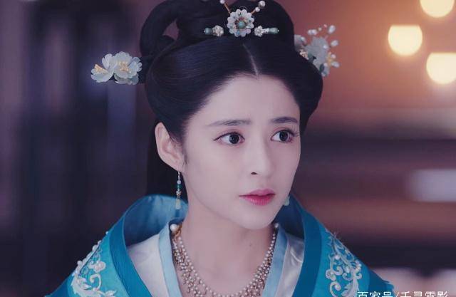 3年前这部古装宫廷剧中美女如云,陈钰琪女装娇俏,男装英气逼人_唐嫣