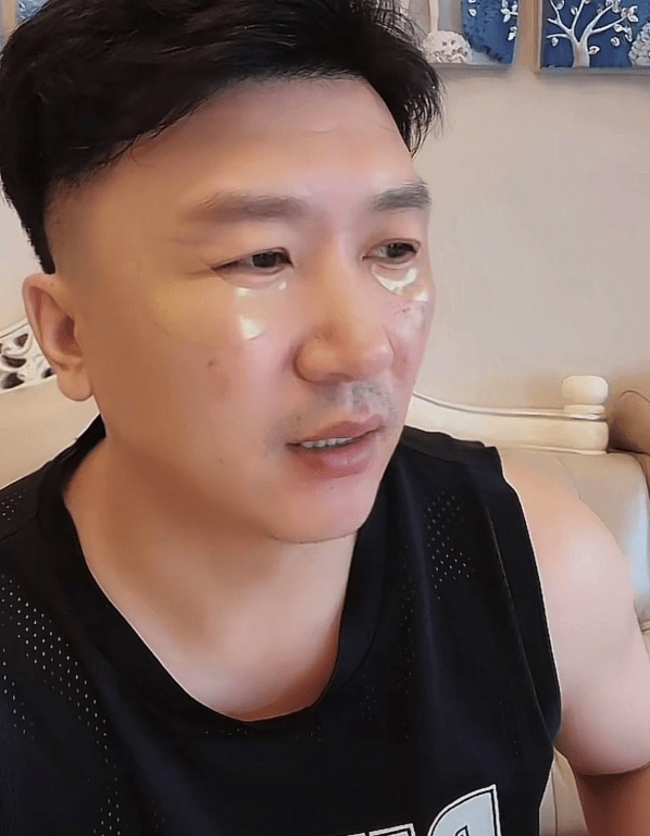主持人张敏健宣布离开山东电视台,曝与导演不和,生活不易仍租房