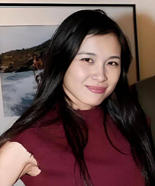 从一名普通的打工仔,一路逆袭成比利时王妃,李然的现状如何_查尔斯