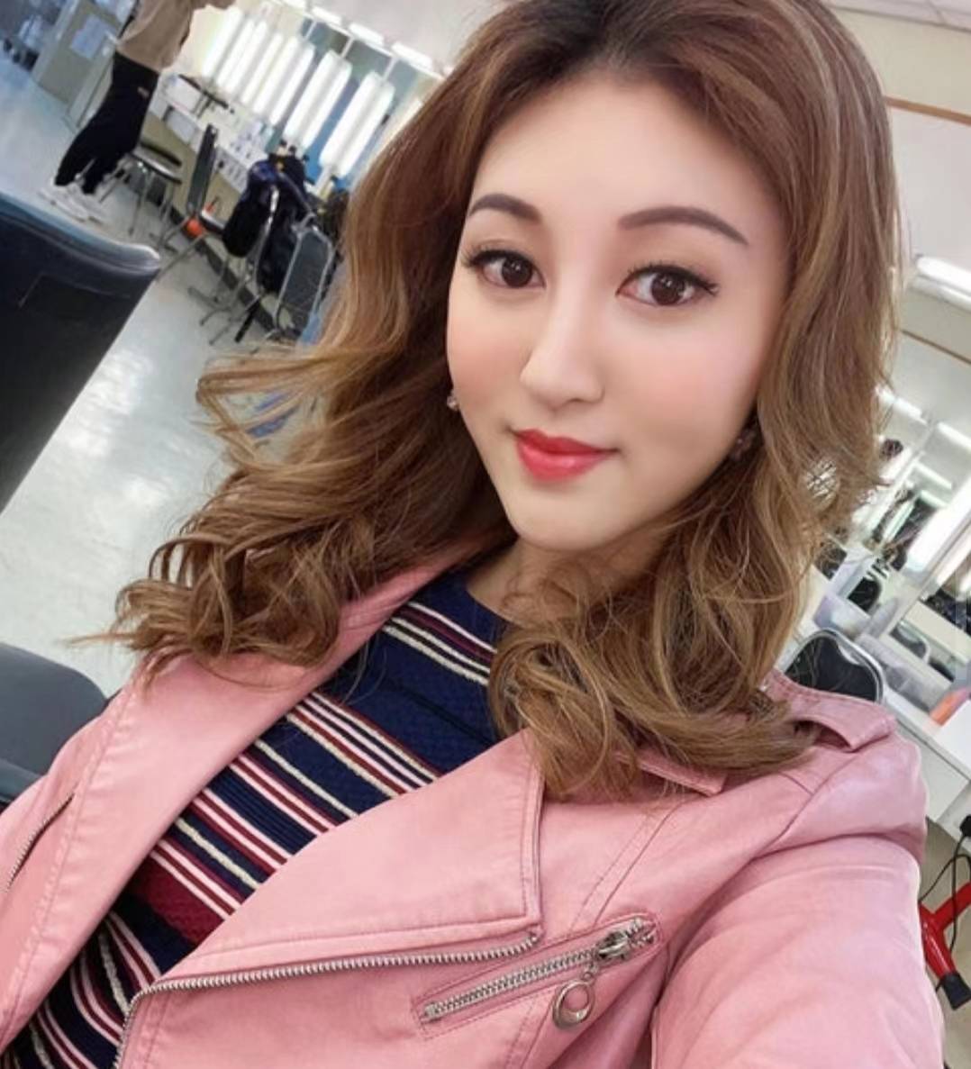 何艳娟回应被指爱炫富,曾与年长40岁富商闪婚跻身上流社会
