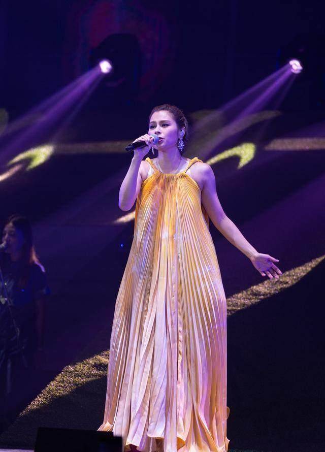 李幸倪成周杰伦首登红馆开唱学员,实力获认可,可惜周杰伦未到场_香港