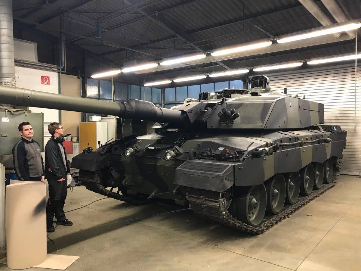 德国两边赚钱，向乌克兰出售武器，又悄悄向俄罗斯卖武器_搜狐网