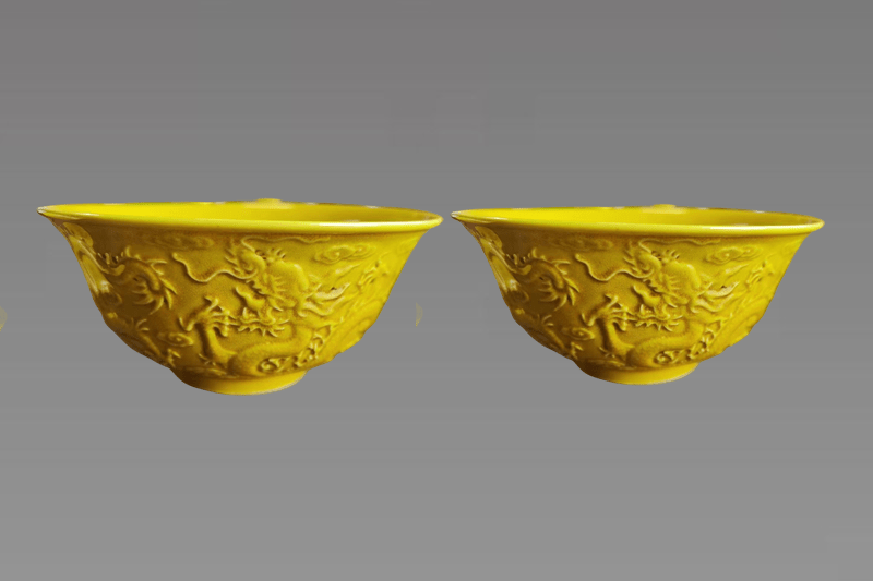 皇家御用瓷：乾隆年制款“鸡油黄云龙纹对碗”_搜狐网